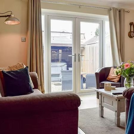 Little Lodge B&B Лутерворт Екстер'єр фото